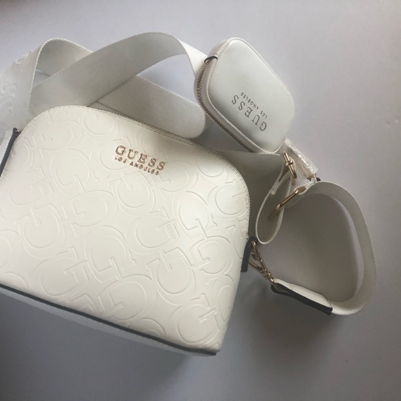 Guess white crossbody bag ,read description please - Picture 1 of 5